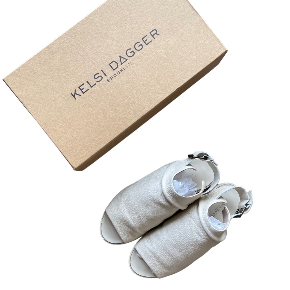 Kelsi Dagger Brooklyn Hillside Flat Sandals Leather